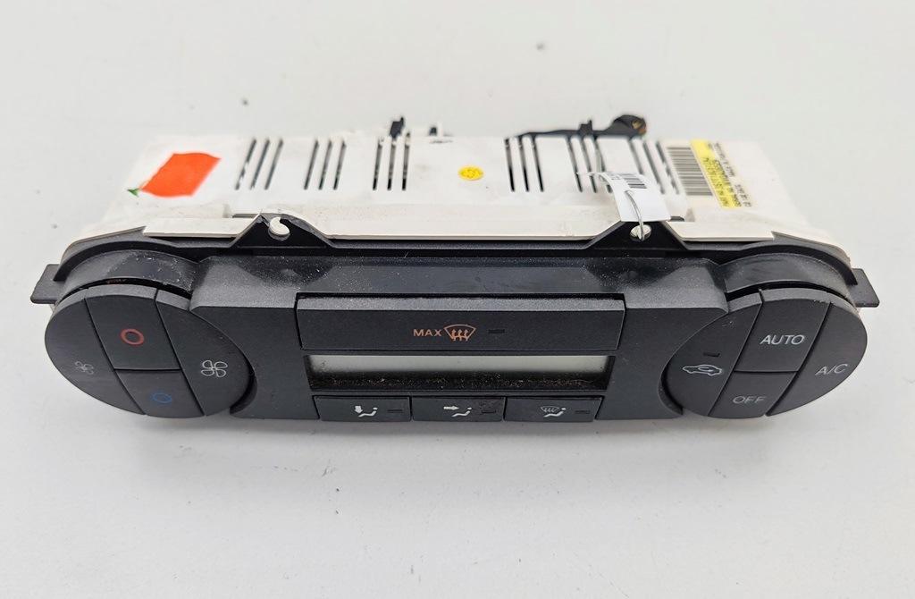 блок управления печки / климат-контроля Ford Mondeo III 2006, 1.8 л., бензин, МКПП, серый, универсал, 3S7T18C612AJ - фото №1