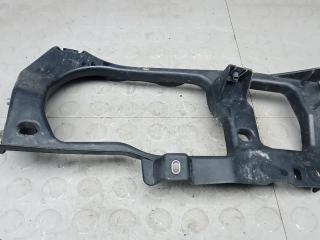 крепление фары правой Volkswagen Touareg 2 поколение 2011, 3.0 л., V6 TDI, дизель, АКПП, внедорожник 5 дв.