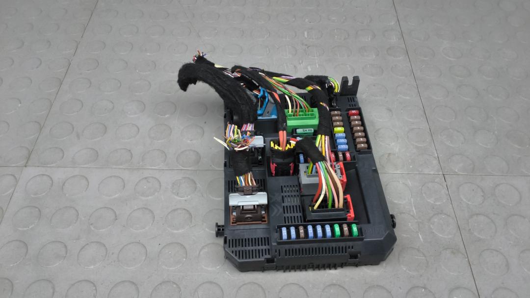 Блок управления BCM (Body Control Module) Citroen C4 Grand Picasso 2014, 1.6 л., дизель, МКПП, минивэн, 9804067480