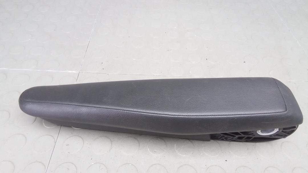 подлокотник Volkswagen Id.4 2021, электро, АКПП, внедорожник 5 дв., 10A881081E