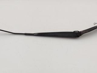 Щеткодержатель (поводок стеклоочистителя) передний Renault Megane II 2004, 1.6 л., бензин, МКПП, серый, универсал, 8200036916