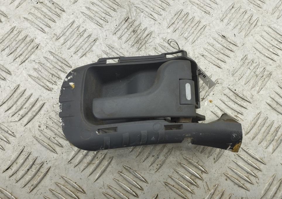 ручка внутренняя передняя правая Mercedes-Benz Vito 2001, 2.2 л., дизель, МКПП, чёрный, микроавтобус, 6387660878