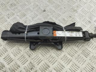 домкрат Ford Maverick 2001, 2.0 л., бензин, МКПП, чёрный, внедорожник 5 дв., YU5A17A078AB