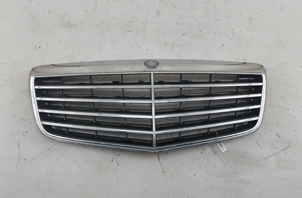 решетка радиатора Mercedes-Benz E W211 2006, чёрный, универсал, 2118801783 - фото №1