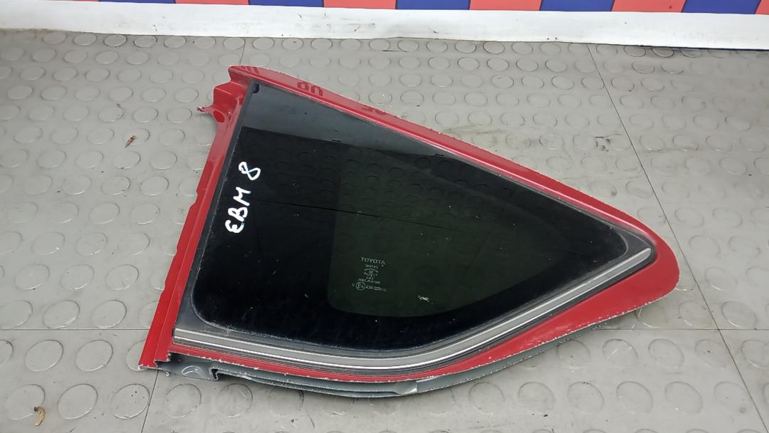 стекло кузовное боковое левое Toyota RAV4 2014, 2.0 л., дизель, МКПП, внедорожник 5 дв.