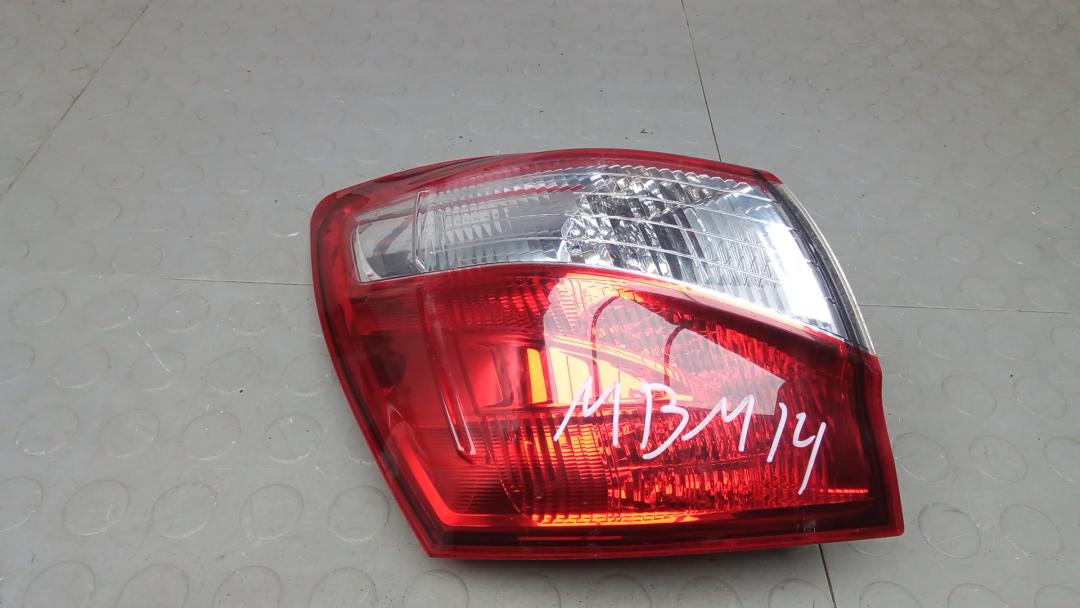 фонарь задний левый Nissan Qashqai 2011, 1.6 л., дизель, МКПП, внедорожник 5 дв., 26555BR00A