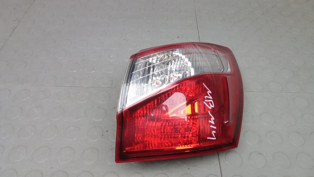 фонарь задний правый Nissan Qashqai 2011, 1.6 л., дизель, МКПП, внедорожник 5 дв., 26550BR00A
