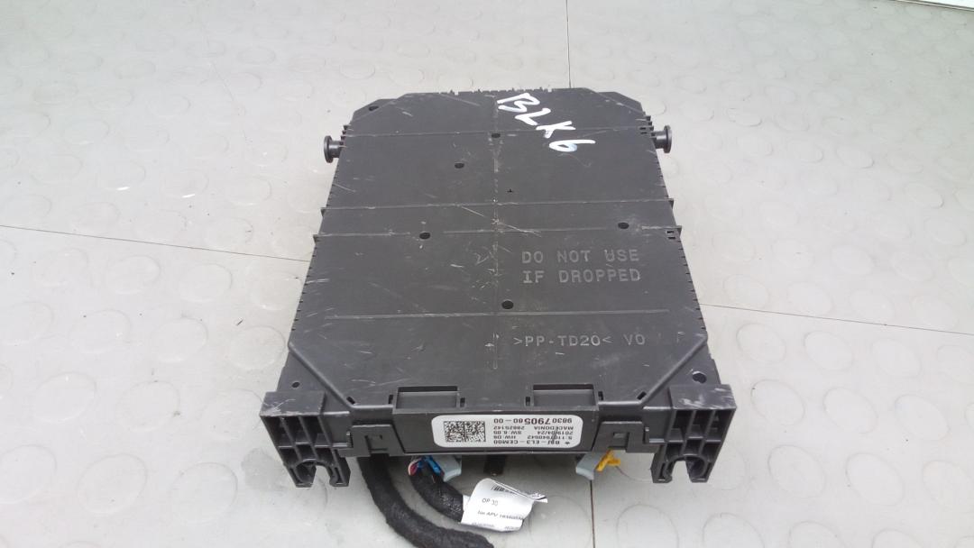 блок комфорта Peugeot 3008 2019, 1.5 л., дизель, МКПП, внедорожник 5 дв., 9830790580