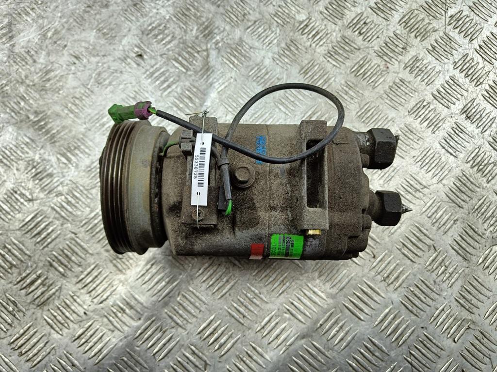 компрессор кондиционера Audi A4 B5 1998, 1.8 л., бензин, 8D0260805D - фото №1