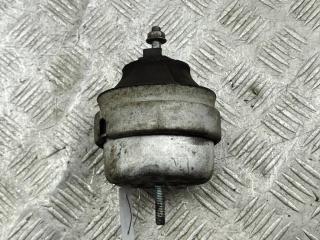 подушка крепления двигателя Audi A4 B5 1998, 1.8 л., бензин, МКПП, зелёный, универсал
