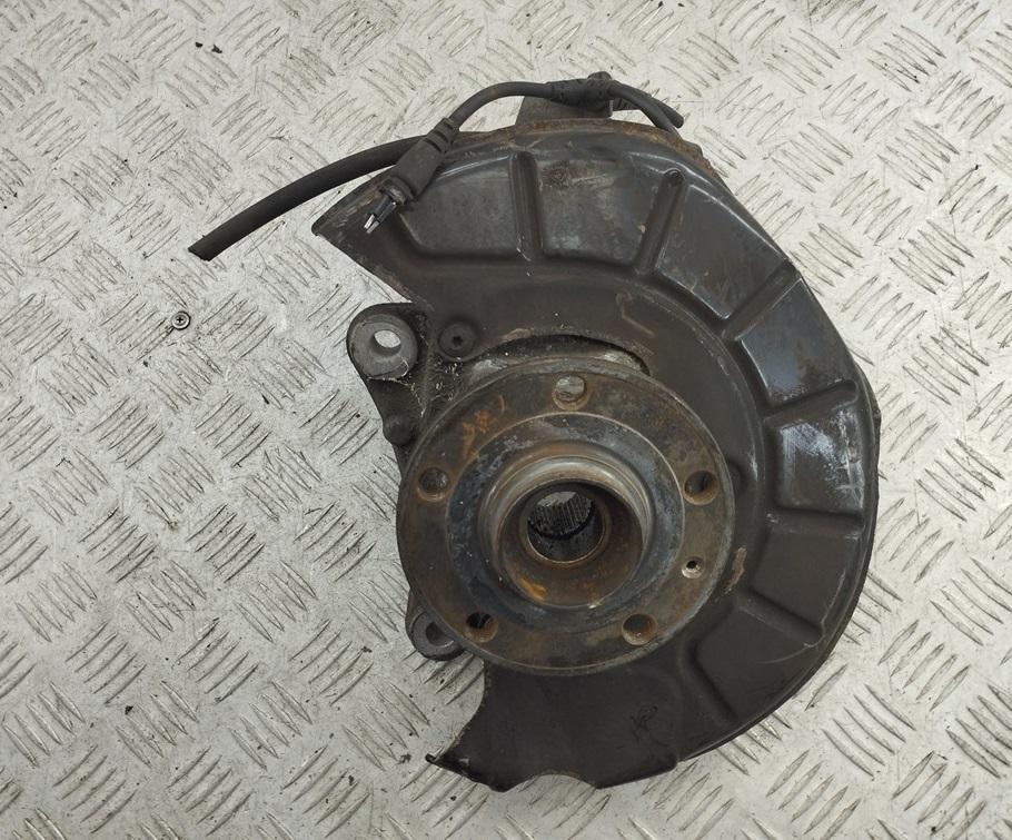 ступица передняя левая Volkswagen Passat B6 2007, 2.0 л., бензин, МКПП, серый, седан