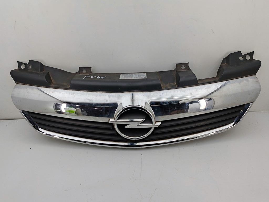 решетка радиатора Opel Zafira B 2005, серый, минивэн, 13157590