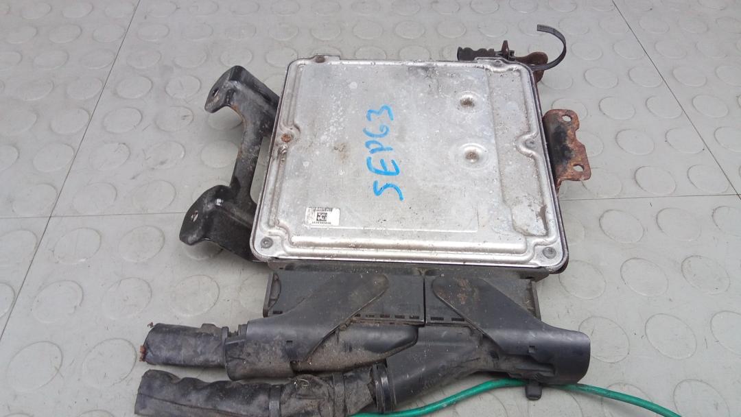 ЭБУ Hyundai Santa Fe 2010, 2.2 л., дизель, АКПП, внедорожник 5 дв., 391012F400