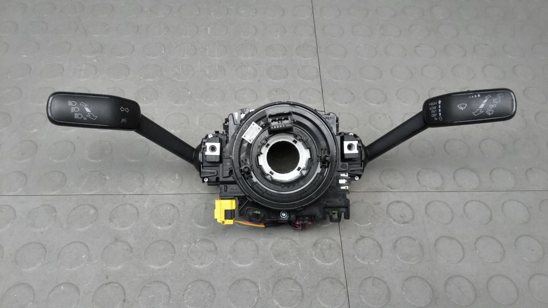 переключатель подрулевой SEAT Leon 2012 2013, 1.8 л., МКПП, хетчбэк 5 дв.