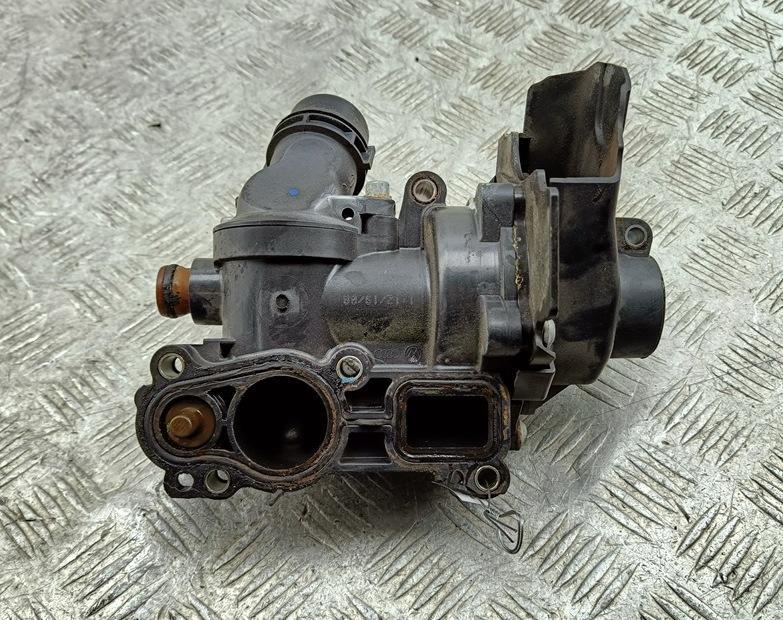 насос антифриза дополнительный Volkswagen Passat B6 2009, 1.8 л., бензин, МКПП, чёрный, универсал, 06J121026F