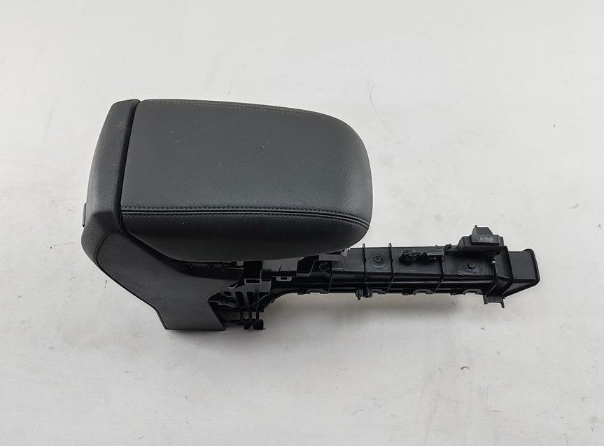 подлокотник Ford C-Max 2019, 1.5 л., бензин, МКПП, серый, минивэн, F1CBR048W42