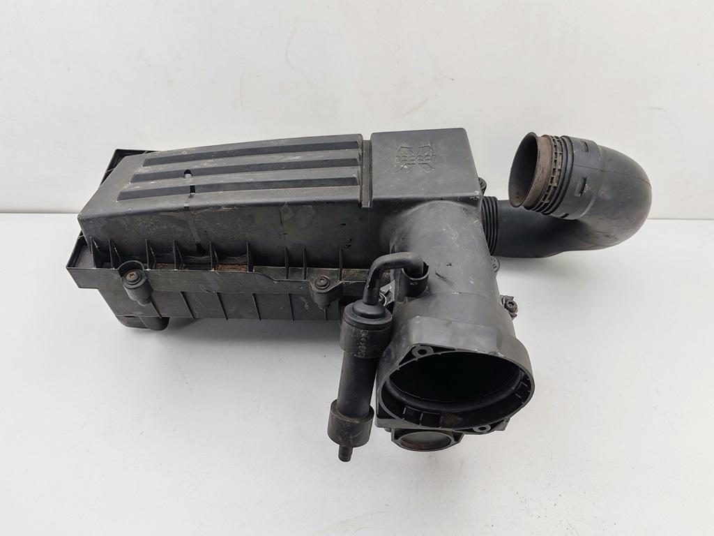 корпус воздушного фильтра Volkswagen Passat B6 2005, 2.0 л., дизель, МКПП, серый, универсал