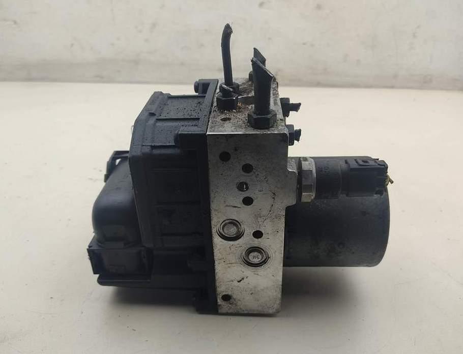 блок ABS Volkswagen Passat B5+ (GP) 2002, 1.9 л., дизель, МКПП, чёрный, универсал, 4B0614517G, 2882670557