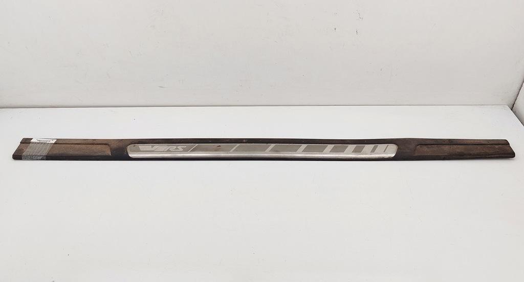 Накладка на порог наружная правая Skoda Octavia mk2 (A5 1Z) 2005, чёрный, универсал, 1Z0853492B