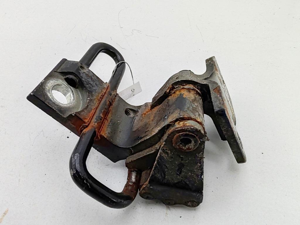 петля двери Volkswagen Passat B6 2009, чёрный, универсал, 3C0831411C
