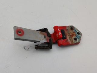 петля крышки багажника Volkswagen Caddy 2006, красный, фургон, 2K0827152C