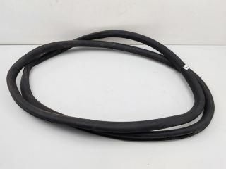 уплотнитель двери Volkswagen Passat B6 2009, 1.4 л., бензин, АКПП, чёрный, универсал