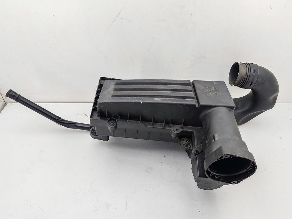 корпус воздушного фильтра Volkswagen Passat B6 2008, 1.8 л., бензин, МКПП, серый, универсал, 1K0129607AG