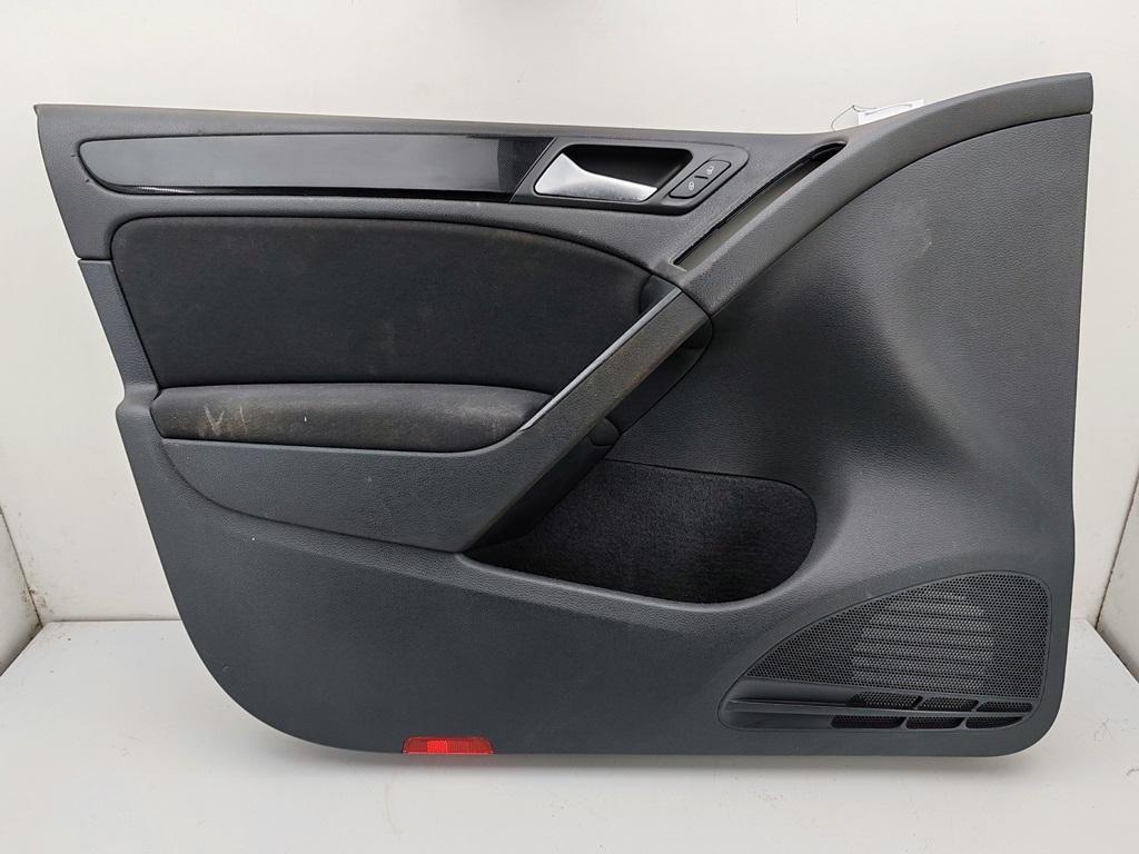 обшивка двери передняя левая Volkswagen Golf-6 2009, 1.4 л., бензин, МКПП, чёрный, хетчбэк 5 дв., 5K4867011