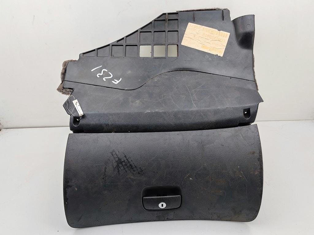 бардачок Volkswagen Passat B5 1998, 1.8 л., бензин, МКПП, чёрный, универсал, 3B1857101
