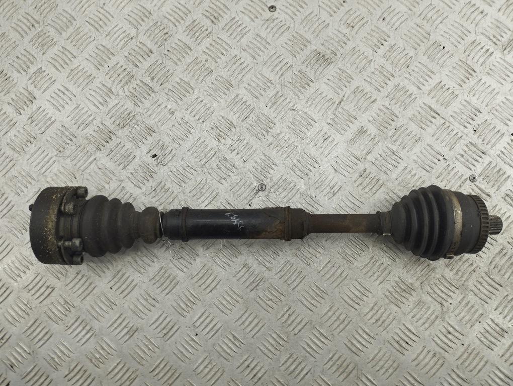 полуось передняя левая (приводной вал, ШРУС) Audi A4 B5 1997, 1.8 л., Ti, бензин, МКПП, синий, седан