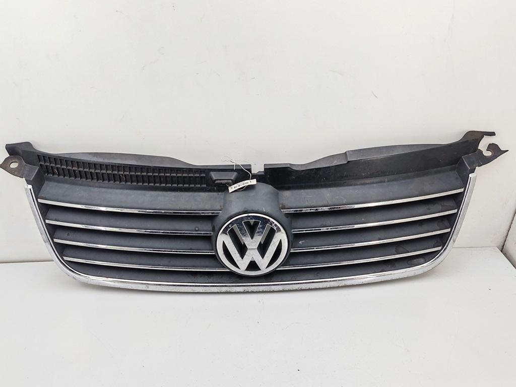 решетка радиатора Volkswagen Passat B5+ (GP) 2003, синий, универсал, 3B0853651L