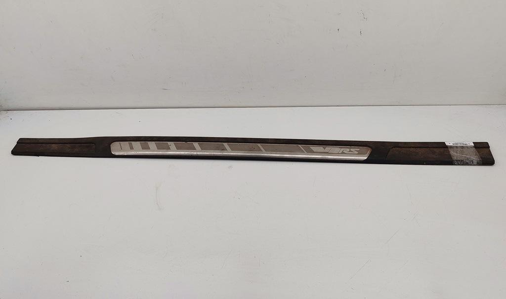 Накладка на порог наружная левая Skoda Octavia mk2 (A5 1Z) 2005, чёрный, универсал, 1Z0853491B