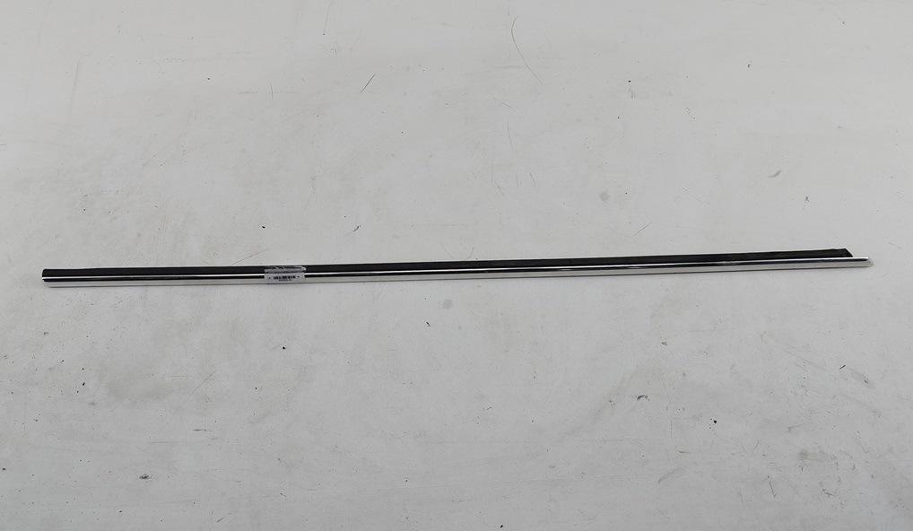 Молдинг стекла двери наружный Volkswagen Passat B5+ (GP) 2001, 1.9 л., дизель, МКПП, синий, универсал