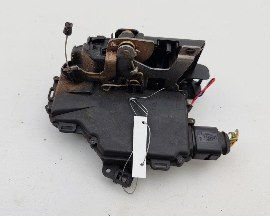 замок двери передней левой Skoda Octavia mk1 (A4 1U) 2001, 2.0 л., бензин, МКПП, синий, универсал