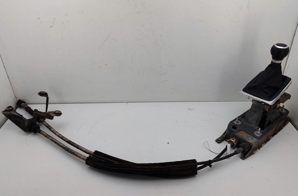 кулиса Volkswagen Passat B6 2006, 1.9 л., дизель, МКПП, синий, универсал, 1K0711091A