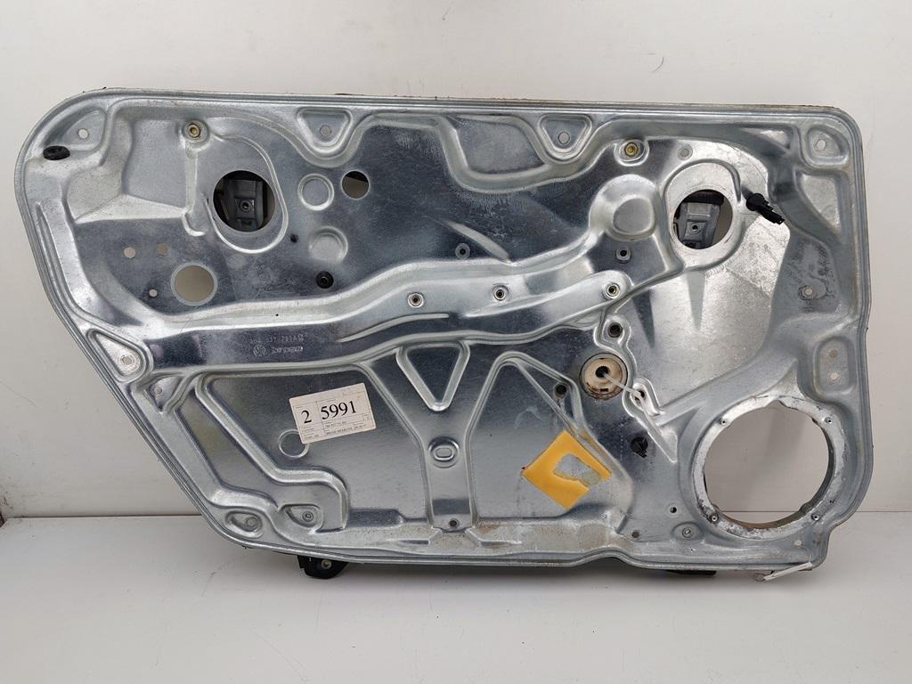 стеклоподъемник электрический передний левый Volkswagen Passat B5 1997, 1.6 л., бензин, МКПП, красный, седан, 3B4837755A