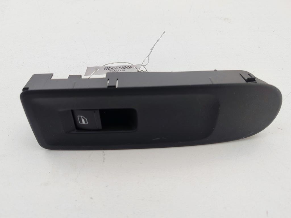 кнопка стеклоподъемника переднего правого Volkswagen Golf-6 2009, 1.4 л., бензин, МКПП, чёрный, хетчбэк 5 дв., 5K0867256