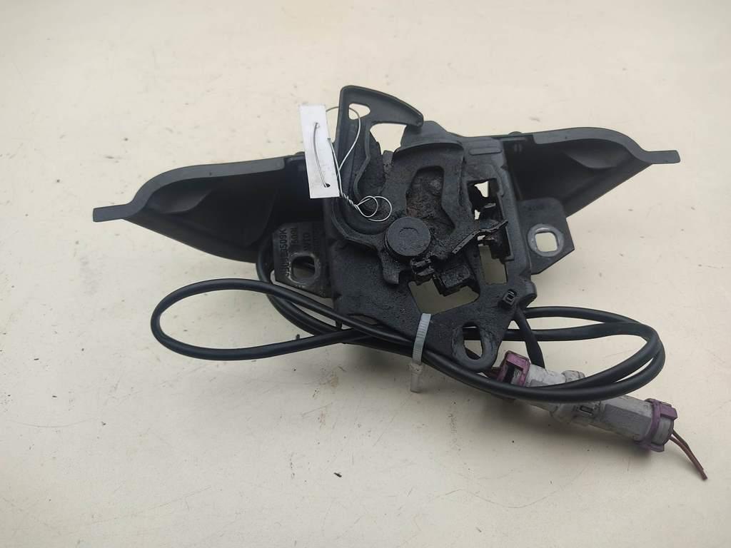 замок капота Volkswagen Passat B5 1997, 1.8 л., бензин, МКПП, чёрный, универсал, 3B0823509K