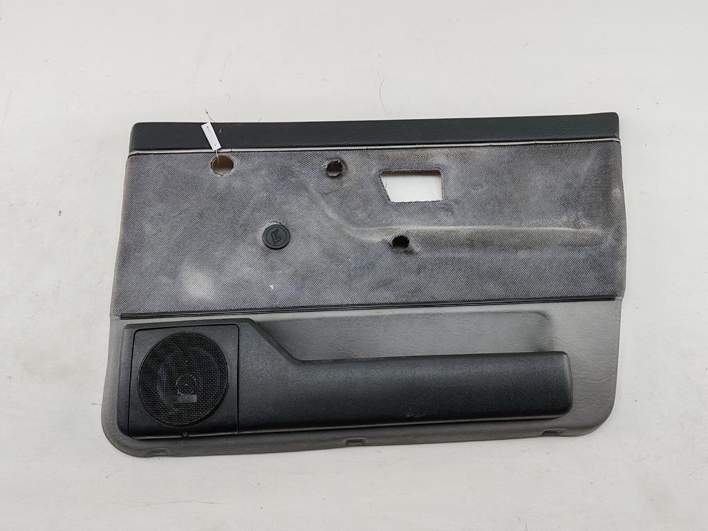 обшивка двери передняя правая Volkswagen Jetta 1991, 1.8 л., бензин, АКПП, серый, седан, 193887012