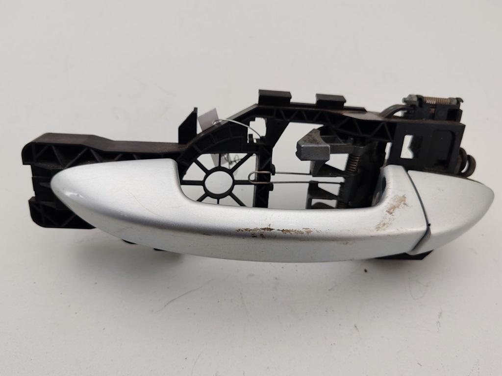 ручка наружная передняя левая Volkswagen Passat B6 2007, 2.0 л., дизель, МКПП, серый, седан, 3C0837885H