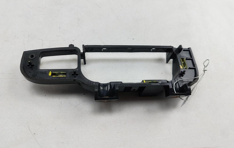 Корпус (держатель) ручки двери задней левой Volkswagen Sharan 2001, 1.9 л., дизель, МКПП, серый, минивэн, 7M3867179A