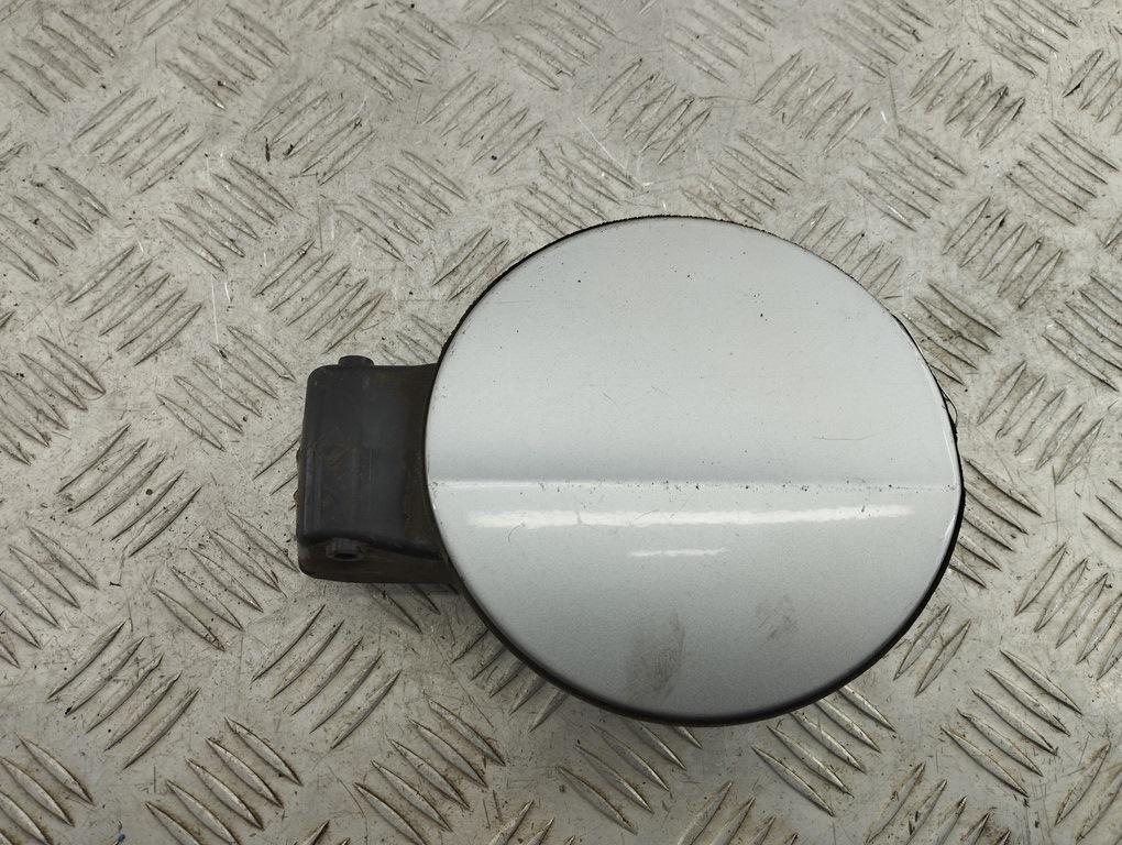 лючок топливного бака Volkswagen Passat B6 2007, 2.0 л., дизель, МКПП, серый, седан, 3C0010455M