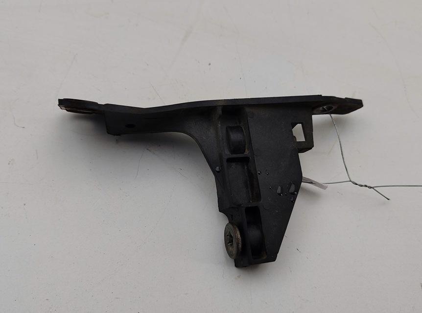 крепление фары правой Audi A4 B7 2006, 2.0 л., TFSI, бензин, МКПП, чёрный, универсал, 8E0805364