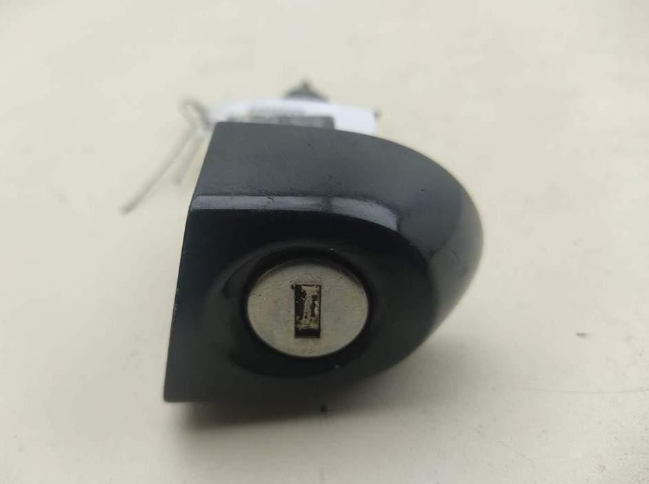 личинка дверного замка BMW 3 E90/E91/E92/E93 2011, 2.0 л., дизель, МКПП, чёрный, универсал