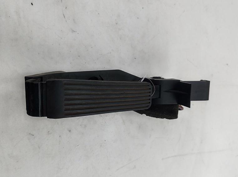 педаль Mercedes-Benz C W203 2002, 2.6 л., бензин, АКПП, серый, универсал, 2033000104