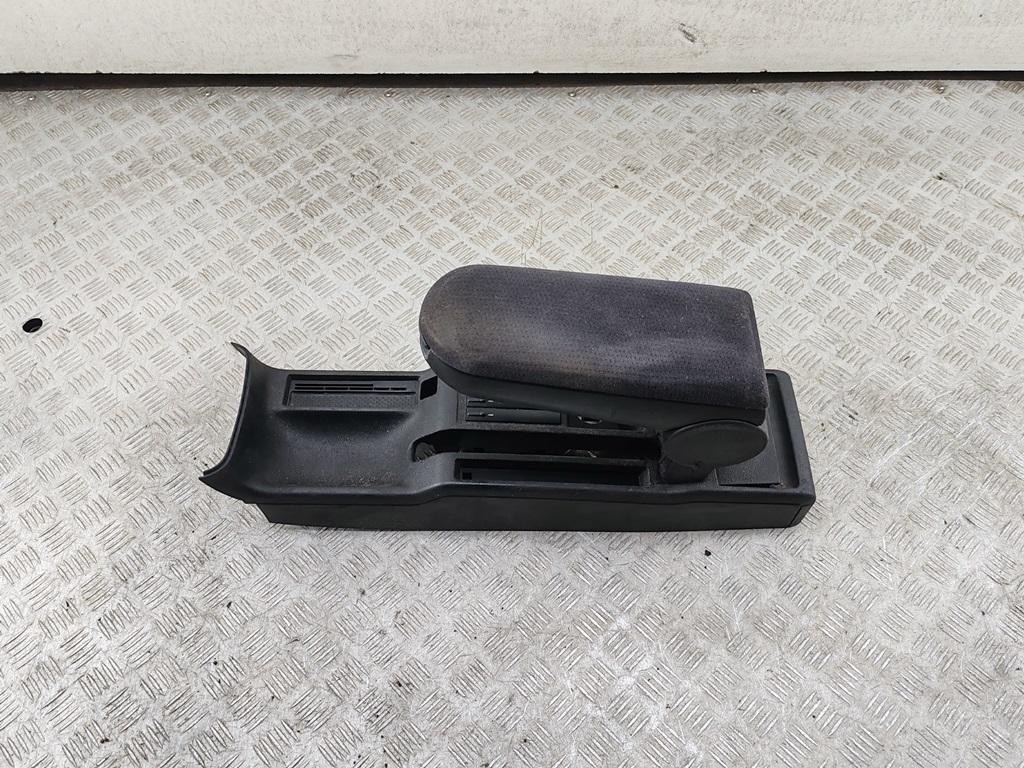 подлокотник Volkswagen Passat B5 1998, 1.6 л., бензин, МКПП, зелёный, седан, 3B0863319