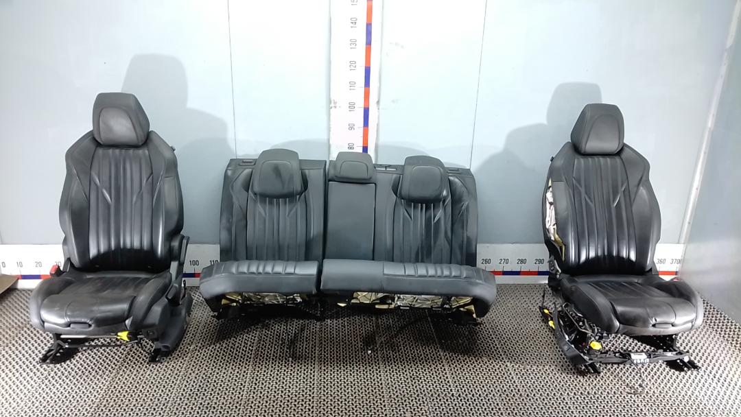 салон (комплект сидений) Peugeot 3008 2017, 1.2 л., бензин, МКПП, внедорожник 5 дв.