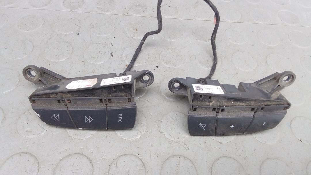 кнопки управления на руле Citroen Jumper 2007, 2.2 л., дизель, МКПП, микроавтобус