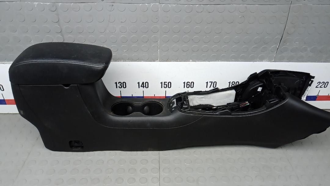 подлокотник Jeep Compass 2021, 1.4 л., бензин, МКПП, внедорожник 5 дв.