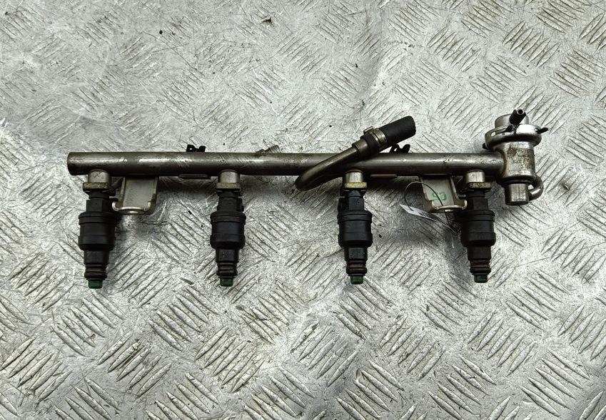 Форсунка топливная (комплект) Audi A4 B5 1997, 1.8 л., Ti, бензин, МКПП, синий, седан, 058133551, 0280150447
